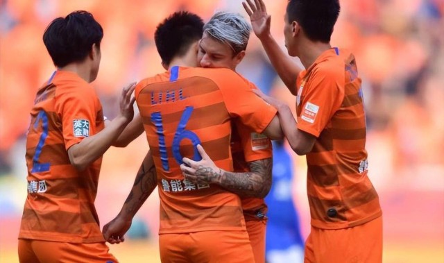 崔康熙刚执教德甲俱乐部科隆！就要从鲁能挖走谢文能和王大雷，值得期待