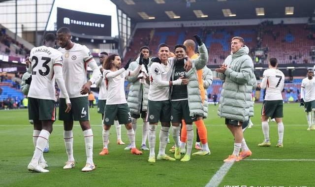 车仔轻取巴萨，药厂客胜曼城！英超、西甲、德甲几家欢乐几家愁！