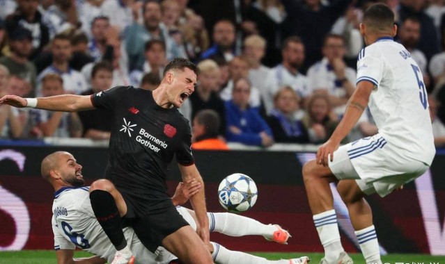 欧冠首轮惊险战平！勒沃库森补时乌龙逆转，德甲劲旅掉链子