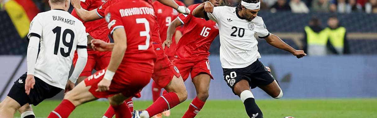 弗赖堡均衡阵容备受瞩目，法兰克福防线存隐忧