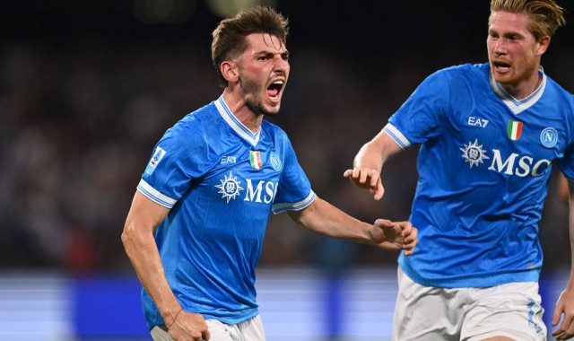 欧冠虫联赛龙？那不勒斯3-2比萨 意甲开局四连胜领跑