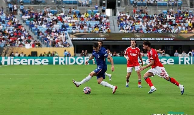 雷公助我！本菲卡1-1切尔西进加时，第86分钟因天气原因中断2小时