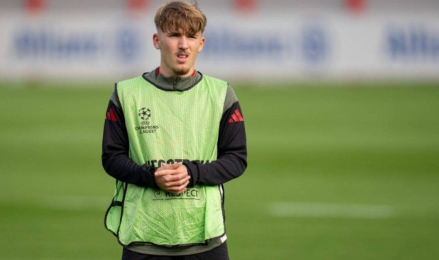 还在读高中！拜仁17岁男孩奇幻4天：2天上学+2天踢球 2场2球2破荒