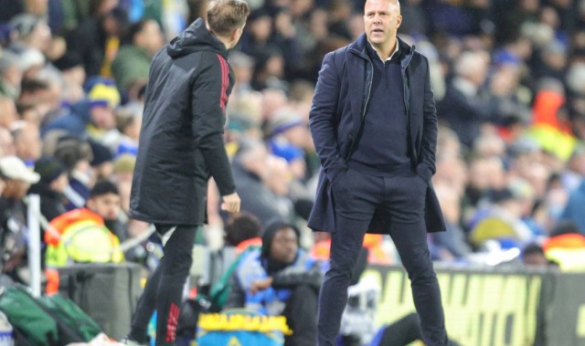 为何没让萨拉赫登场？斯洛特：当时需要守住胜局而不是进球