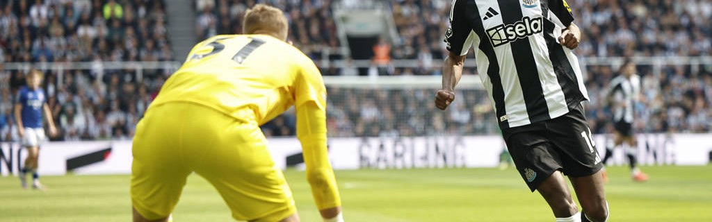 利物浦1.3亿英镑求购伊萨克，英超转会市场风云再起