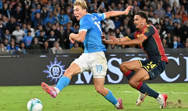 （体育）足球——意甲：那不勒斯胜热那亚