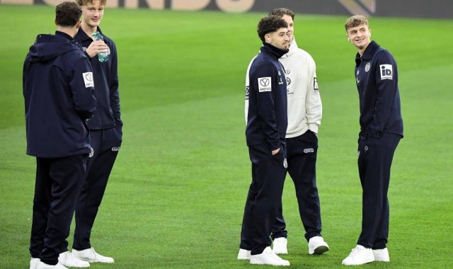 德甲中卫评级揭示新星潜力：于帕梅卡诺与施洛特贝克的技术解析与未来展望