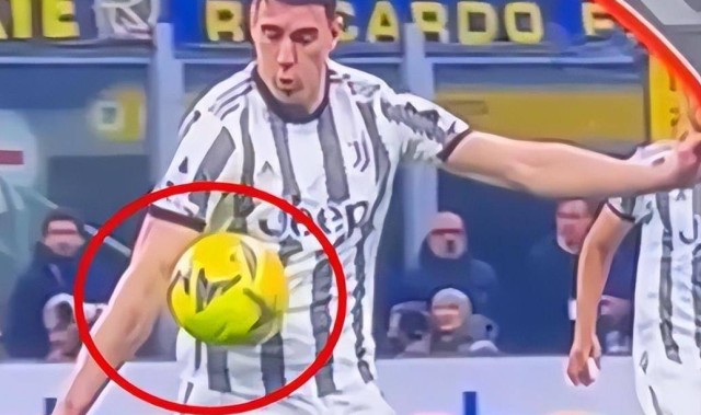 尤文输球就喊冤？意甲裁判偏心谁，20年老球迷看完笑了