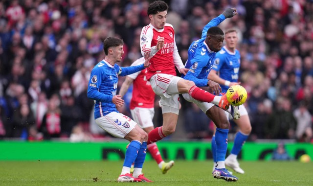 英超-约克雷斯双响苏维门迪贴地斩 阿森纳3-0先赛9分领跑