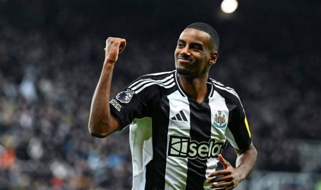 利物浦新赛季豪华锋线亮相，伊萨克或加盟开创巨星组合