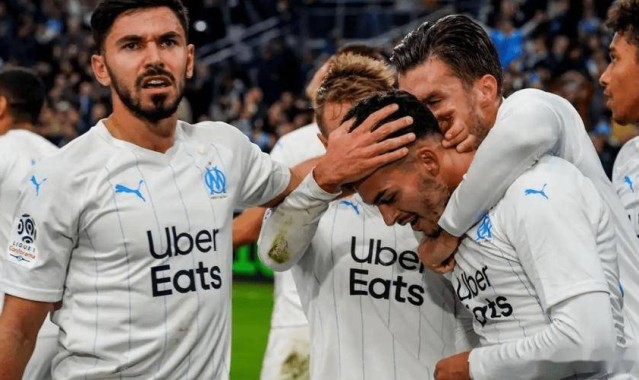 法甲前瞻：斯特拉斯堡主场对决马赛，中游黑马的主场狂欢与欧战劲旅的双线考验