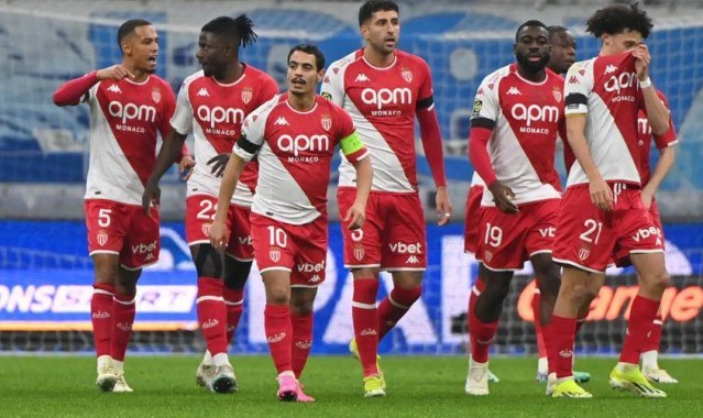 时隔21年再度登顶，朗斯领跑法甲积分榜