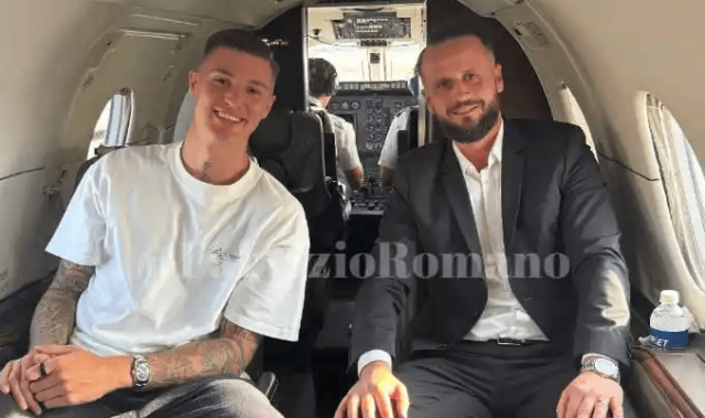 GOGOGO出发喽！塞斯科已上曼联飞机 周五体检周六亮相